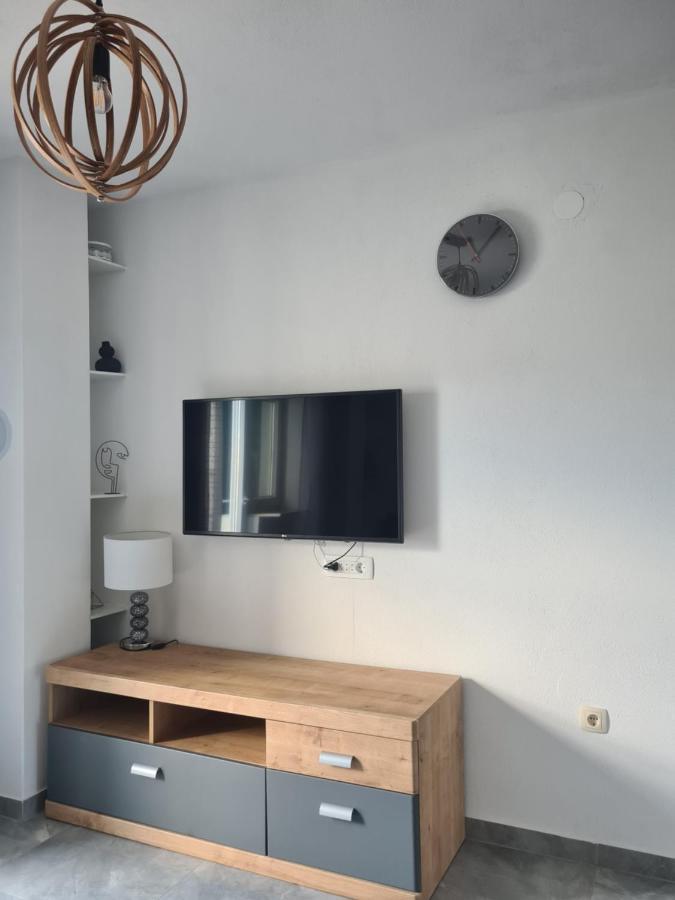 Hello Sunshine - Apartment On The Beach Zubovići Buitenkant foto